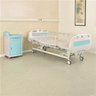 Handmatig ziekenhuisbed met 3 krukassen